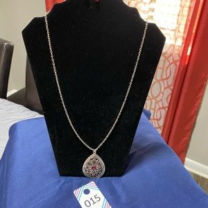 Beautiful Paparazzi Necklaces w/Earrings